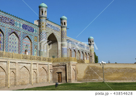 The Khudayar Khan Palace is the most popular landm The Khudayar Khan Palace is the most popular landm 43854628