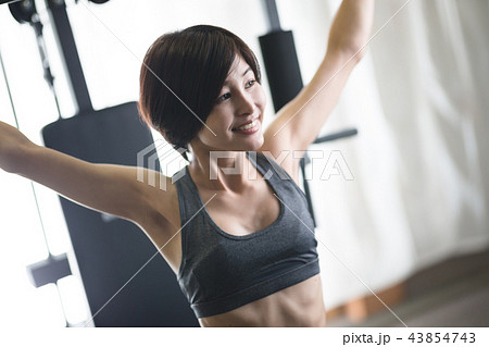 トレーニング・女性 43854743