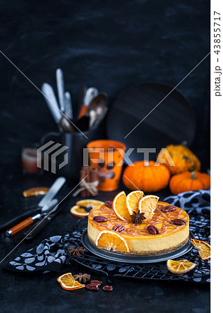 Delicious pumpkin and orange cheesecake Delicious pumpkin and orange cheesecake 43855717