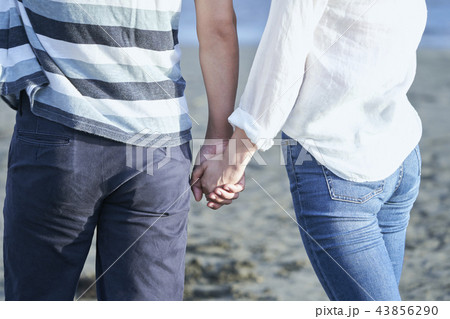 カップル　夫婦 43856290