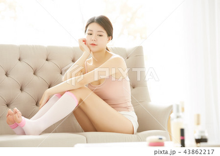 女性 リラックス 女性 リラックス 43862217