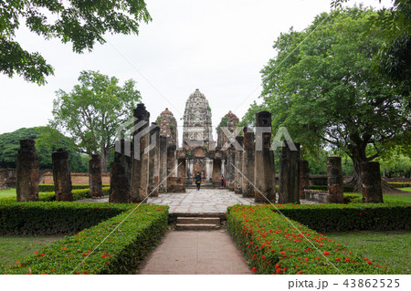 Wat Si Sawai Sukhothai Historical Park Thailand. 43862525