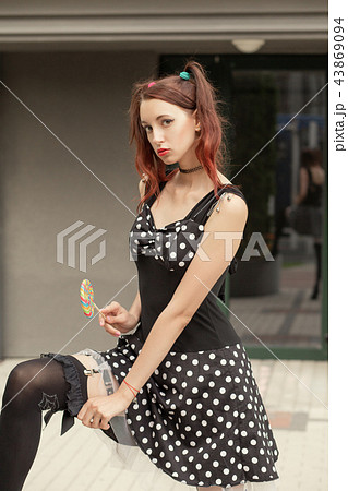 girl show stockings 43869094