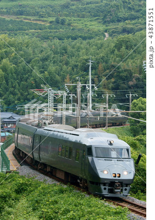 波瀬ノ浦を行く787系特急かもめ 43871551