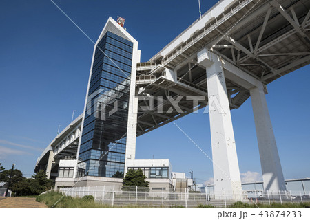 横浜スカイウォークのエレベーター塔 43874233