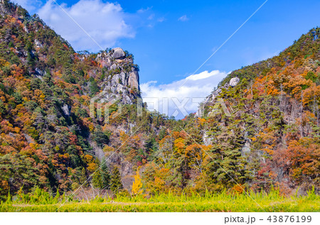 秋の昇仙峡・覚円峰　全景 43876199