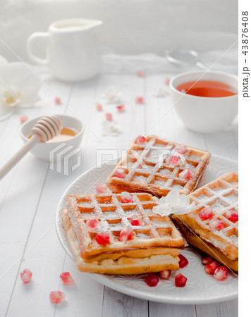 Delicious mouth-watering Viennese waffles  43876408