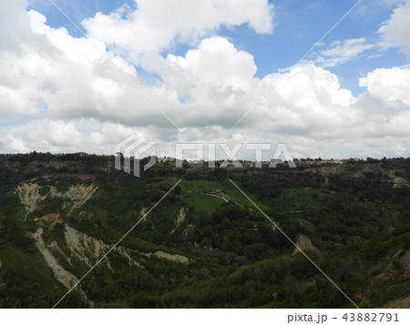 チビタ・ディ・バニョレージョからの眺め チビタ・ディ・バニョレージョからの眺め 43882791