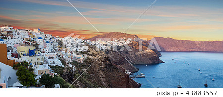 The famous sunrise at Santorini in Oia village 43883557