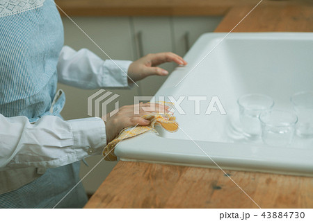 Housework Housework 43884730