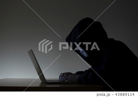 ネット犯罪イメージ　 43889114