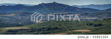 Figueruela de Arriba and Sierra de la Culebra 43891304