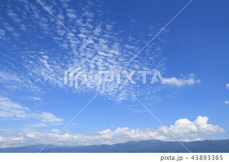 秋の空　高積雲 43893365