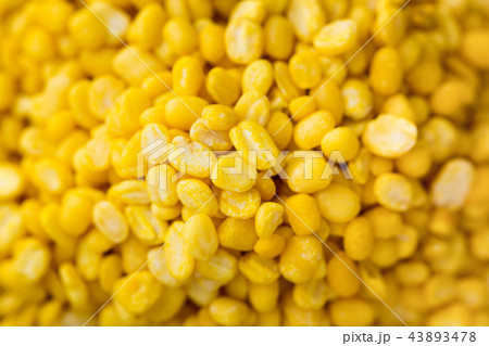 peeled mung beans on background. top view 43893478