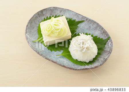美味しそうな日本料理 43896833