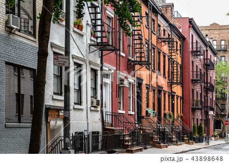 Picturesque street view in Greenwich Village, New York Picturesque street view in Greenwich Village, New York 43898648