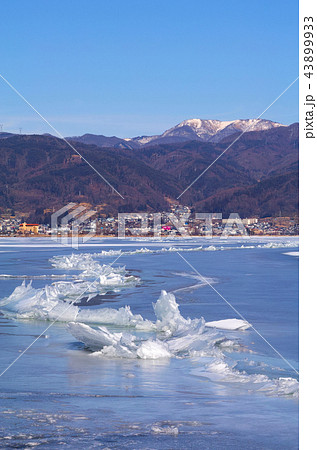 【長野県】御神渡り・おみわたり 諏訪湖 （岡谷市立湊小学校付近） 2018 43899933