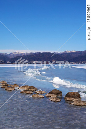 【長野県】御神渡り・おみわたり 諏訪湖 （岡谷市立湊小学校付近） 2018 43899966