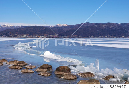 【長野県】御神渡り・おみわたり 諏訪湖 （岡谷市立湊小学校付近） 2018 43899967