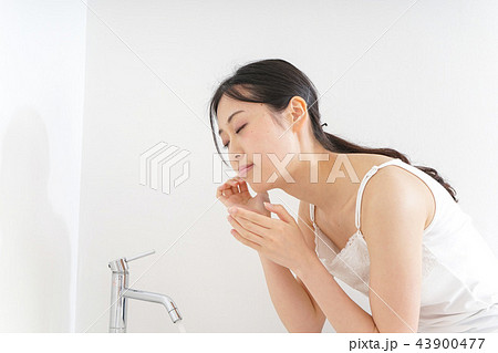 洗顔 洗顔 43900477