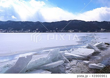 【長野県】御神渡り・おみわたり 諏訪湖 (赤砂崎公園グランド付近) 2018 【長野県】御神渡り・おみわたり 諏訪湖 (赤砂崎公園グランド付近) 2018 43900961