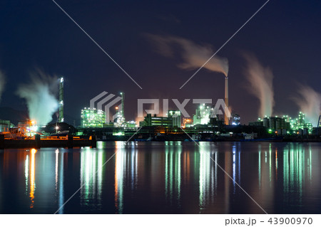 周南コンビナートの工場夜景の写真素材