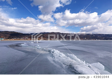 【長野県】御神渡り・おみわたり 諏訪湖 （赤砂崎公園グランド付近） 2018 43901044