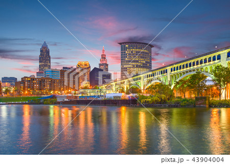 Cleveland, Ohio, USA Skyline 43904004