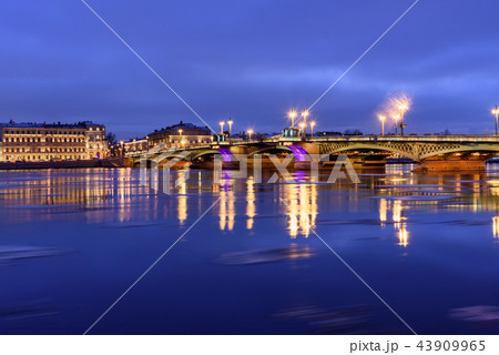 Annunciation Bridge and Admiralty embankment Annunciation Bridge and Admiralty embankment 43909965