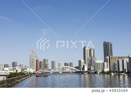 東京　竹芝桟橋からの風景 43910104