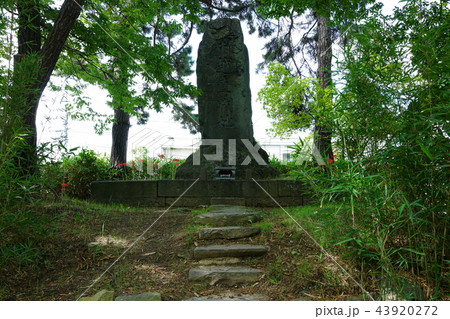 川中島古戦場　八幡社にある首塚　　長野市小島田町 43920272