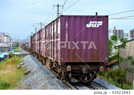 城東貨物線を行くコキ50000系貨物列車の写真素材 [43921683] - PIXTA