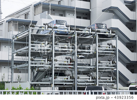 マンション共同住宅の　立体　機械式駐車場　5段 43923356