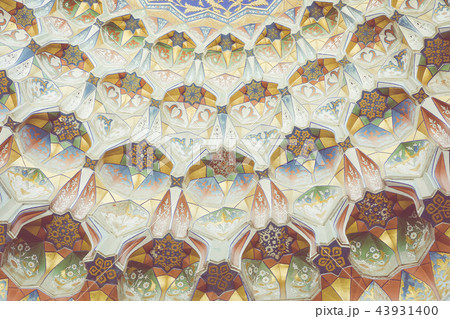 Decorative patterns and architectural details 43931400