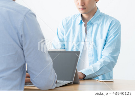 ビジネスカジュアル 43940125