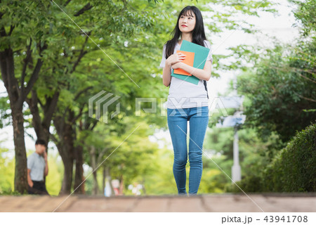 女子大生 カジュアル 韓国人 43941708
