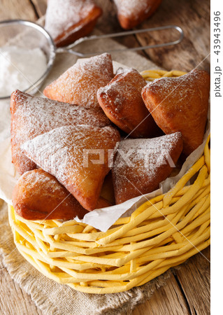 East African Mandazi (dabo) donuts East African Mandazi (dabo) donuts 43943496