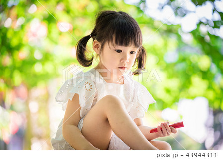 夏 韓国人 女性 43944311