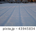 雪のあぜ道 43945834
