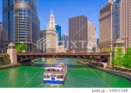 Chicago, Illinois, USA River Tour 43952198