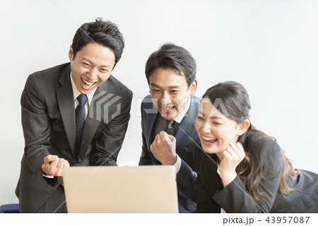 ビジネス　仲間　複数 43957087