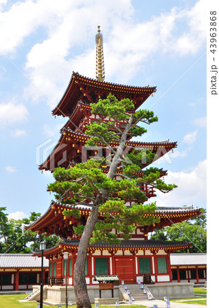 【世界遺産】薬師寺の西塔、三重塔:奈良 【世界遺産】薬師寺の西塔、三重塔:奈良 43963868