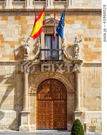 Palace of the Guzmanes - Leon 43966028