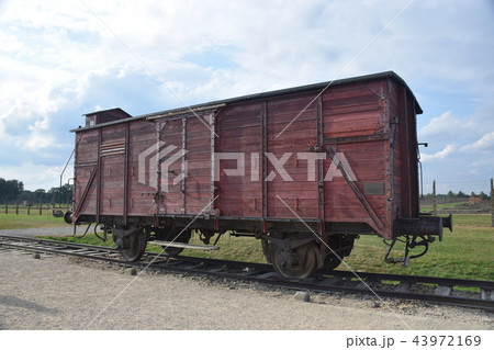 ポーランド 世界遺産 ビルケナウ強制収容所 貨車列車 ポーランド 世界遺産 ビルケナウ強制収容所 貨車列車 43972169