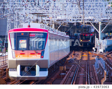 東急大井町線6000系急行電車 東急大井町線6000系急行電車 43973063