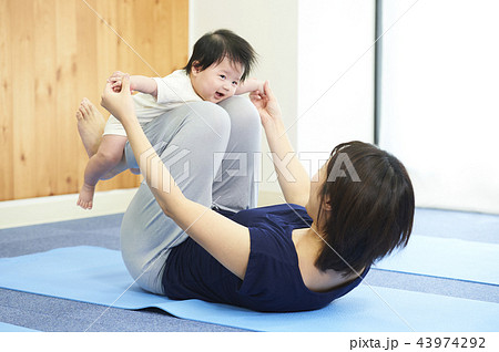 ベビーヨガ ベビーヨガ 43974292