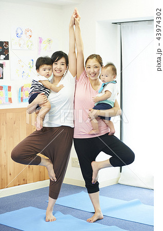 ベビーヨガ ベビーヨガ 43974302