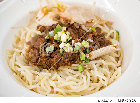 牛肉 ビーフ 中華麺 43975816