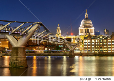 St paul cathedral with millennium bridge 43976800