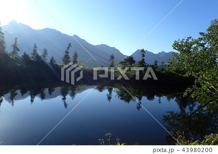 鏡池に映る槍ヶ岳 鏡池に映る槍ヶ岳 43980200